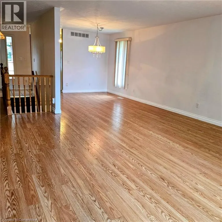10 ISHERWOOD Avenue Unit# 5, #5