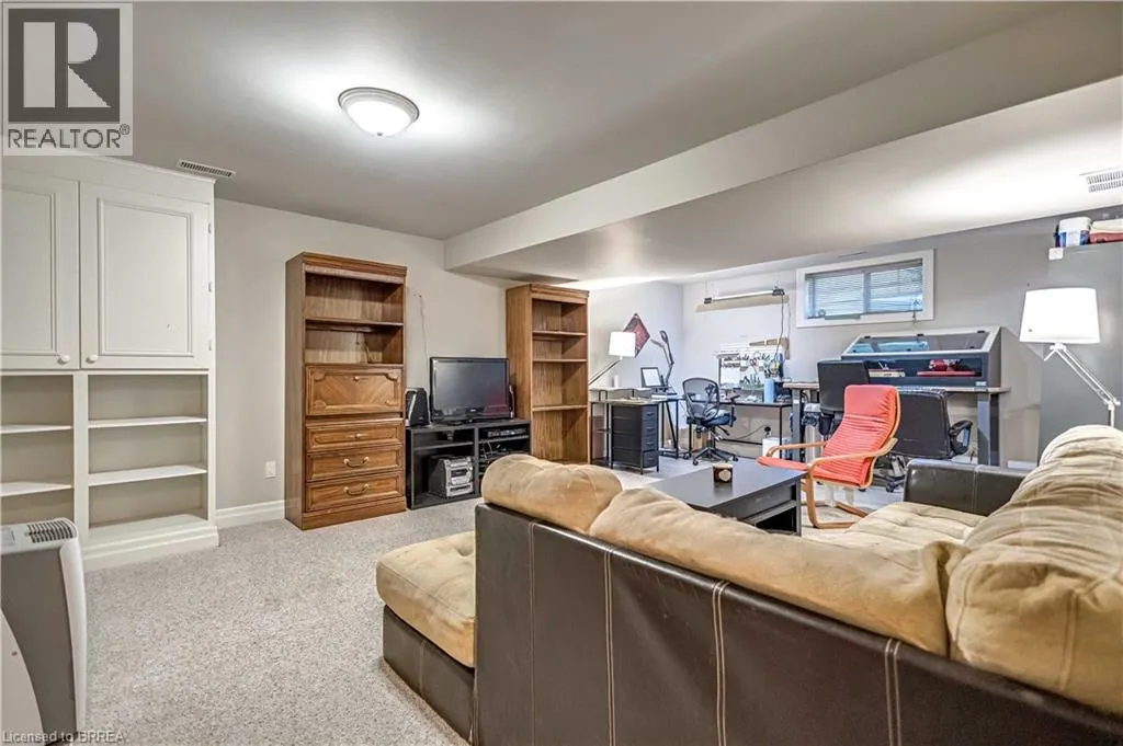 144 GLENWOOD Drive