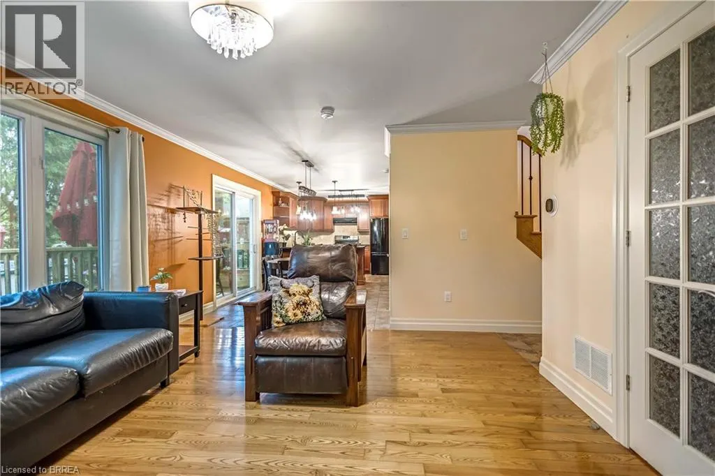 144 GLENWOOD Drive