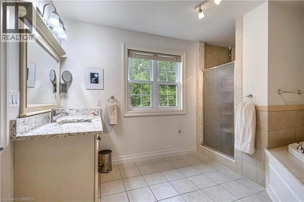 144 GLENWOOD Drive