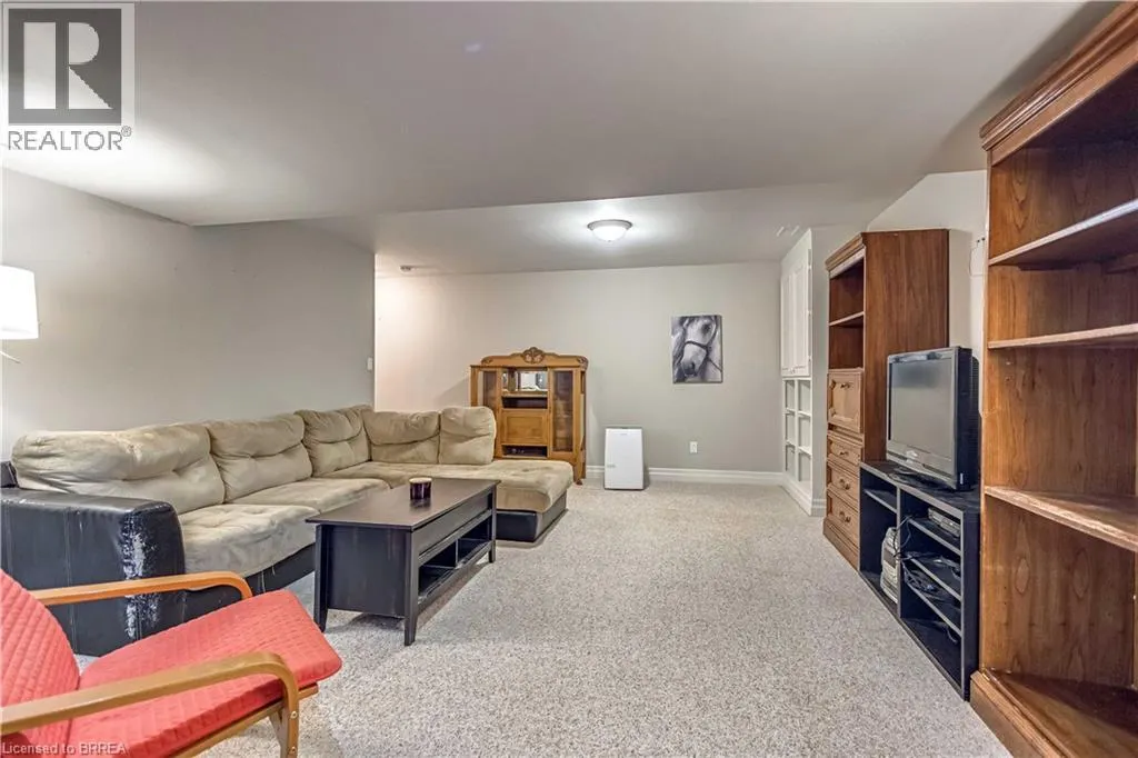 144 GLENWOOD Drive