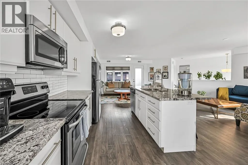 23 ECHOVALLEY Drive Unit# 12, #12