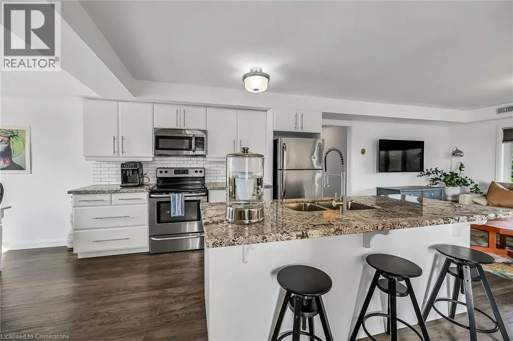 23 ECHOVALLEY Drive Unit# 12, #12