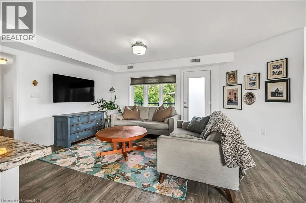 23 ECHOVALLEY Drive Unit# 12, #12