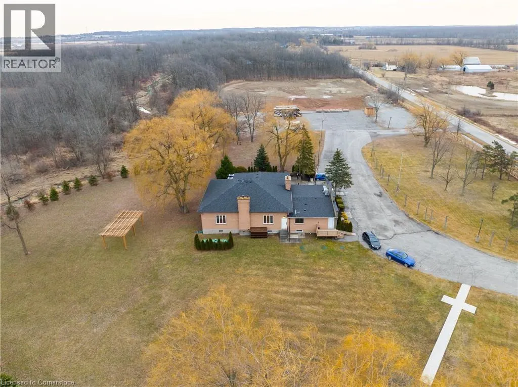 288 KEMP Road W