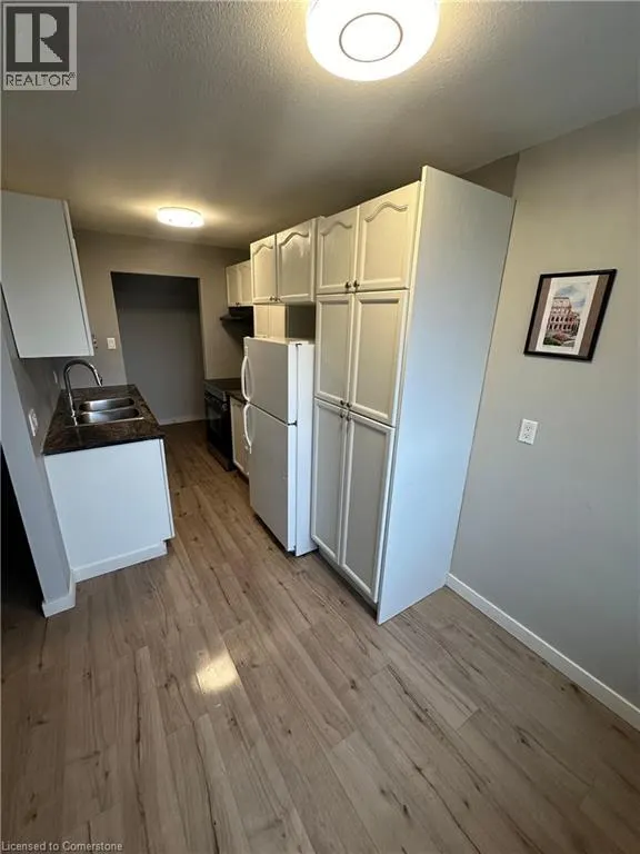 705 GLEN FORREST Boulevard Unit# 03, #03