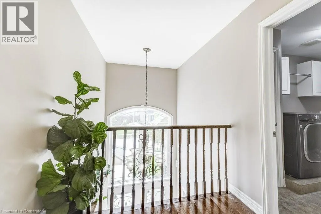 33 LOCKMAN Drive