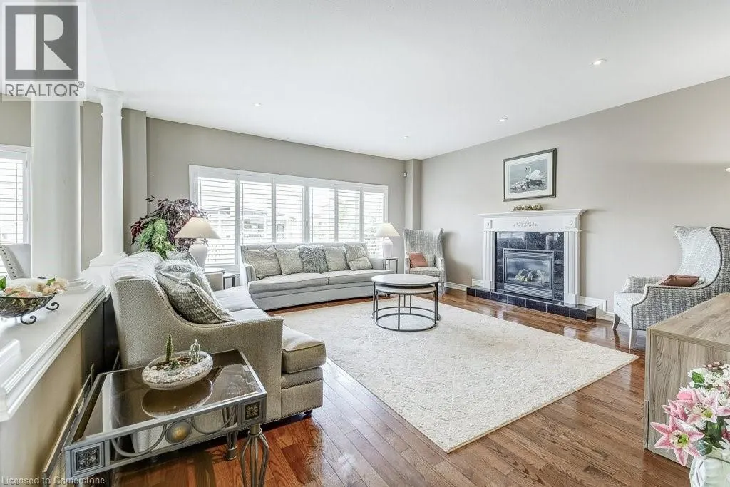 33 LOCKMAN Drive