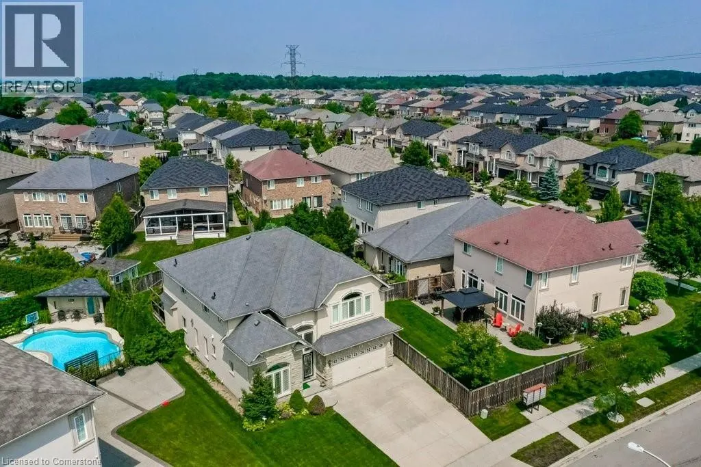 33 LOCKMAN Drive