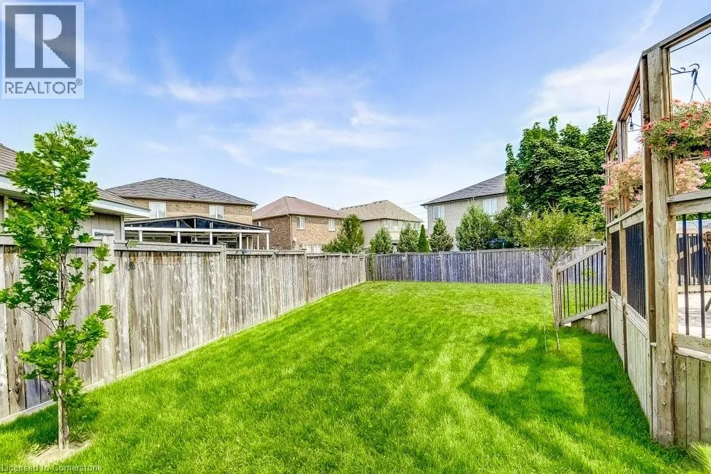 33 LOCKMAN Drive