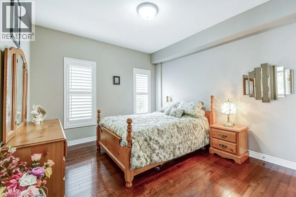 33 LOCKMAN Drive