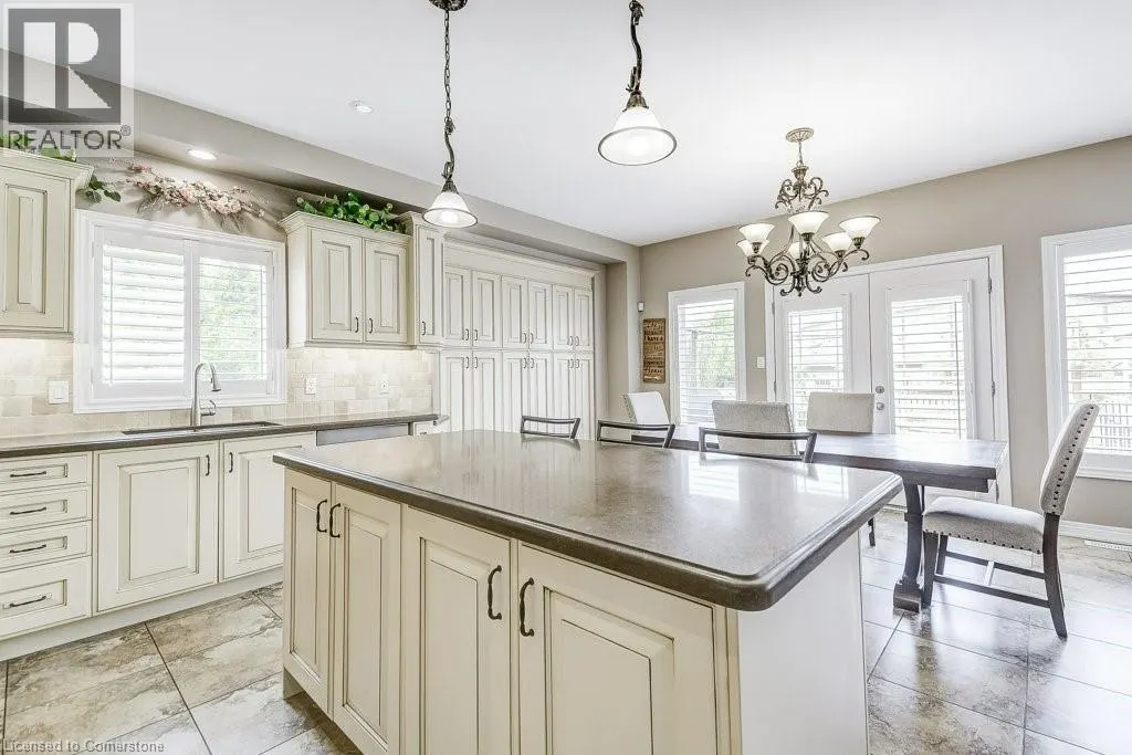 33 LOCKMAN Drive
