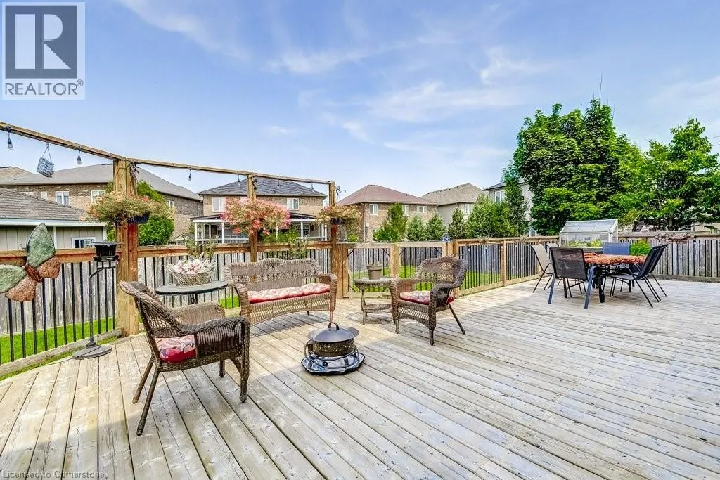 33 LOCKMAN Drive