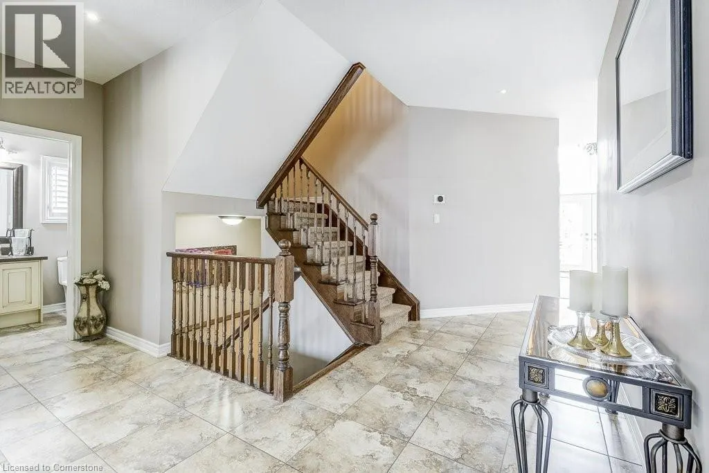 33 LOCKMAN Drive