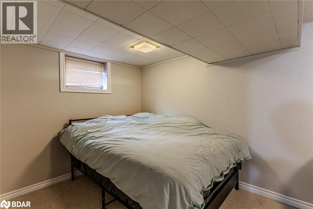 423 MARY ST