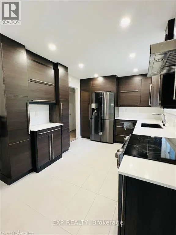 213 NORTHLAKE Drive