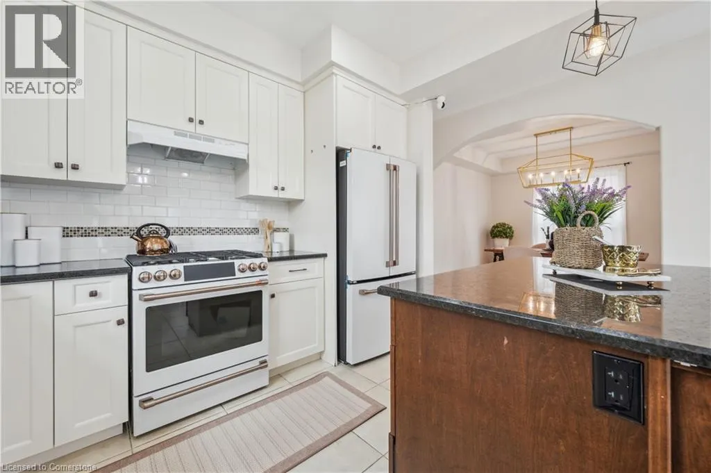 450 APPLEGATE Court