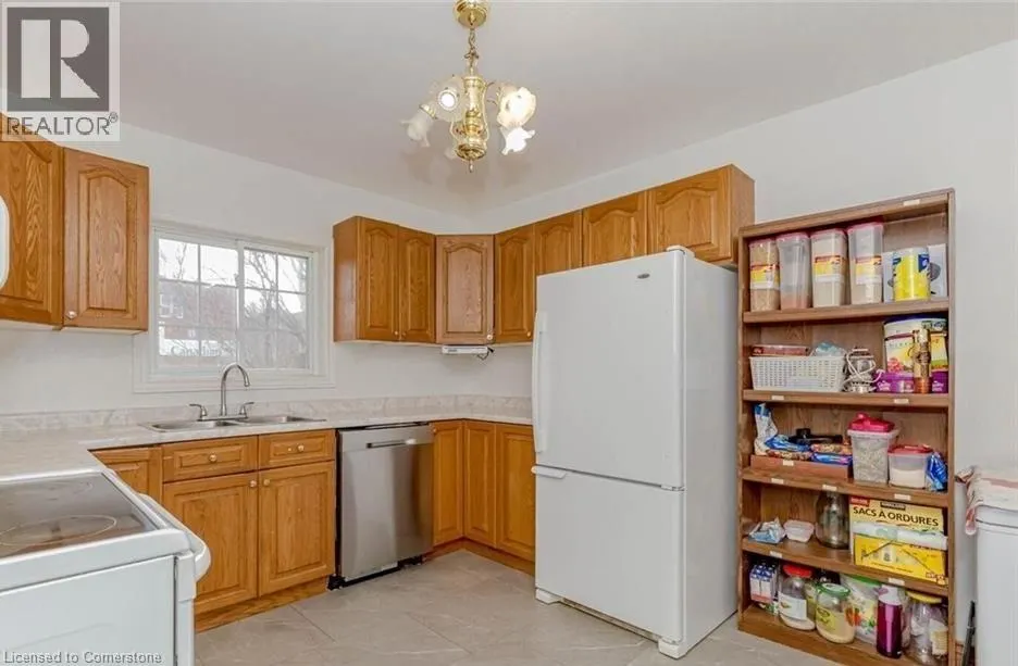 18 GREENLAW Place