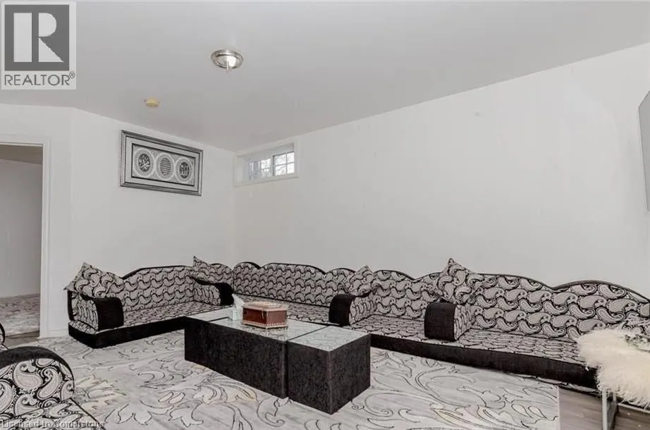 18 GREENLAW Place