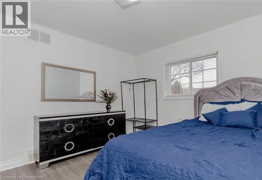 18 GREENLAW Place