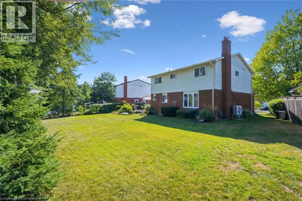 66 PINEHURST Crescent