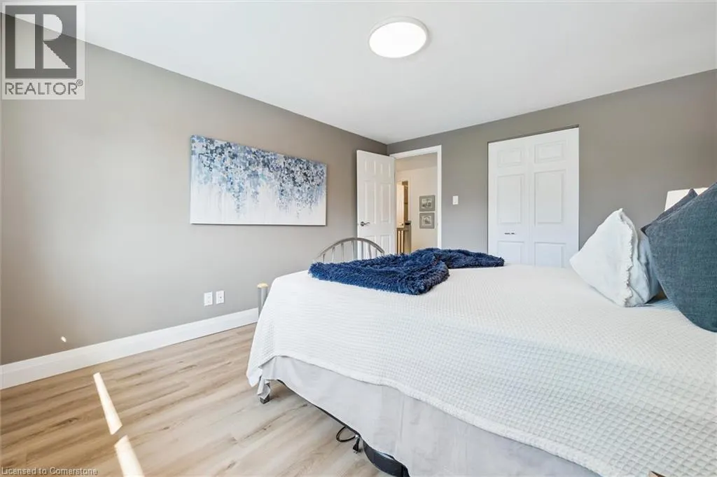 66 PINEHURST Crescent