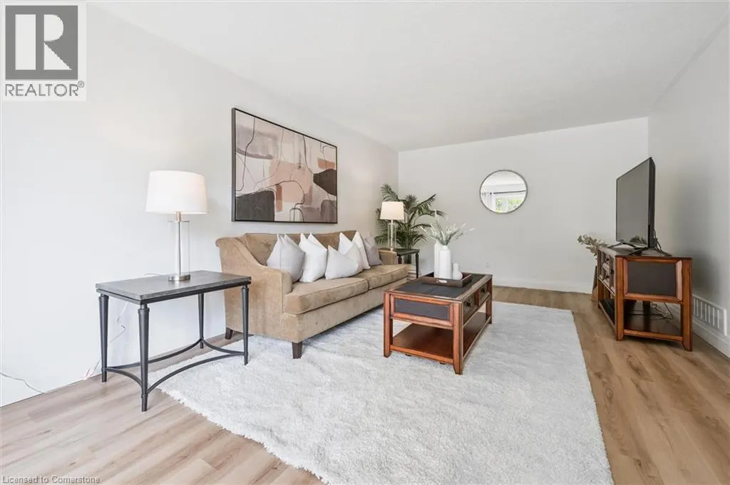 66 PINEHURST Crescent