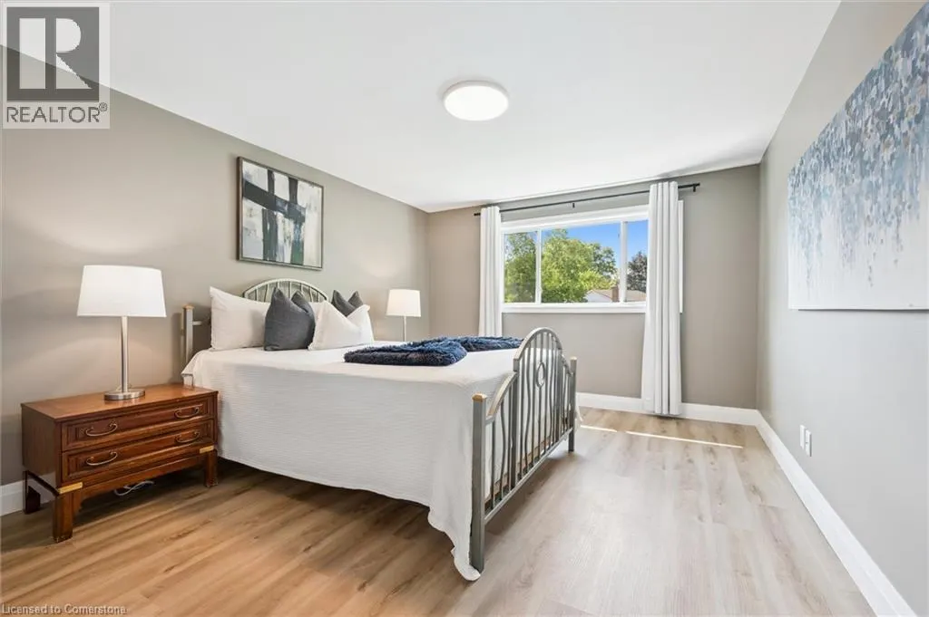 66 PINEHURST Crescent