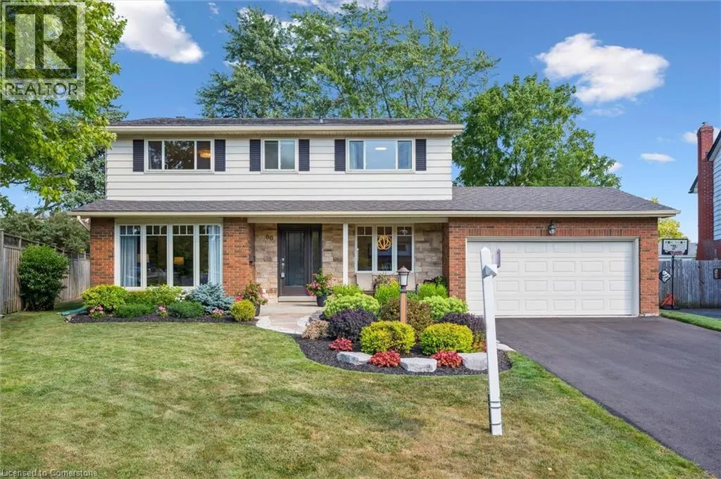 66 PINEHURST Crescent