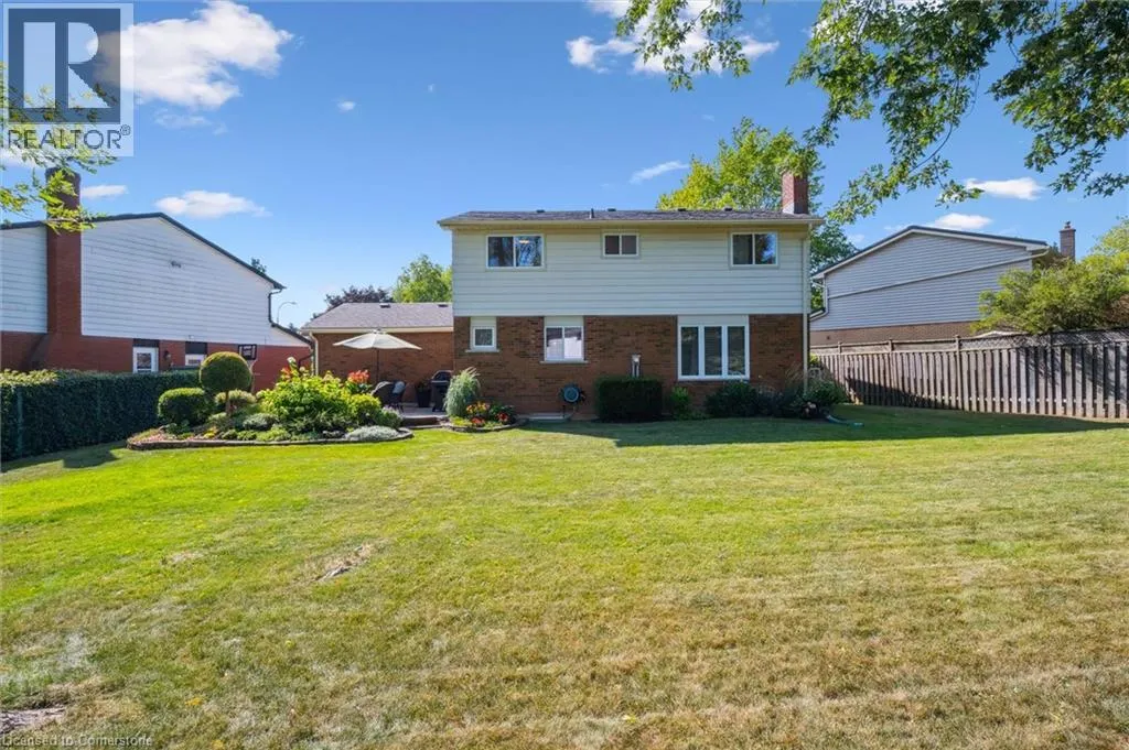 66 PINEHURST Crescent