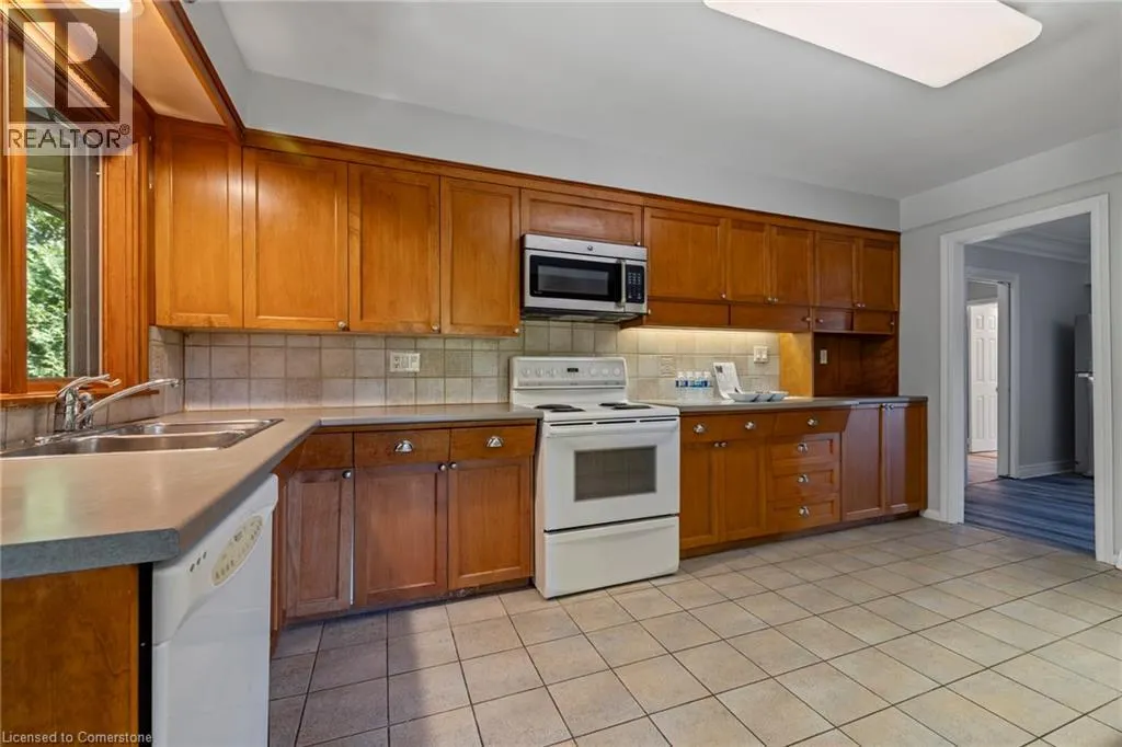 40 BERTRAM Drive