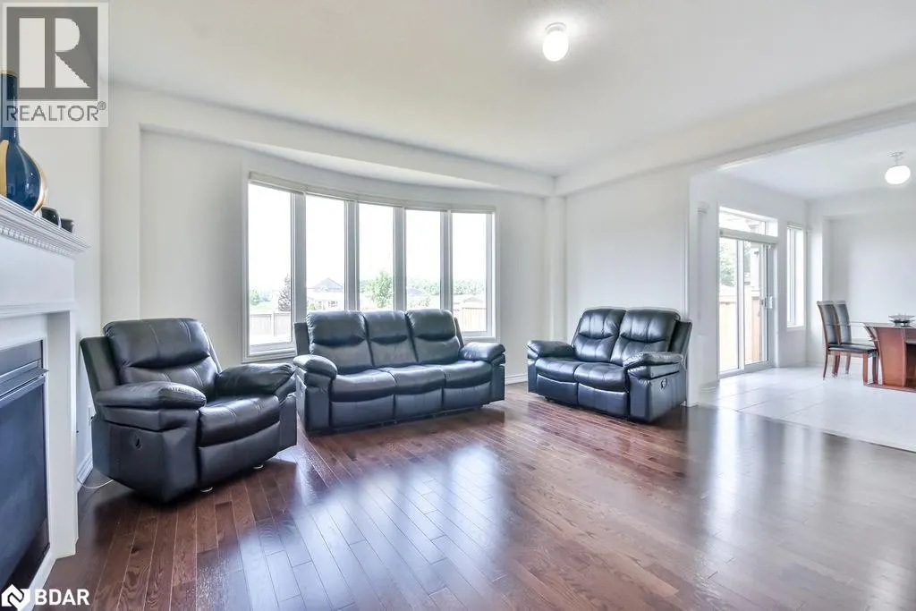 53 RUGMAN Crescent