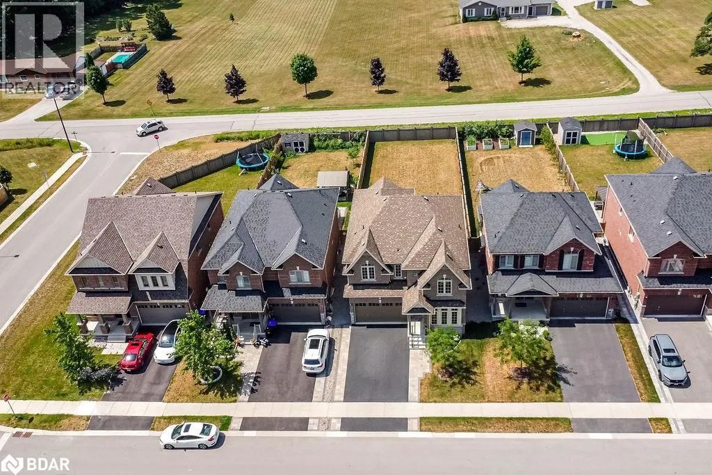 53 RUGMAN Crescent