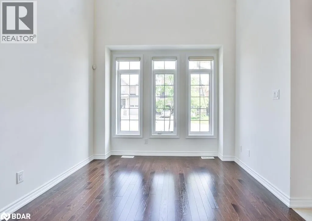 53 RUGMAN Crescent