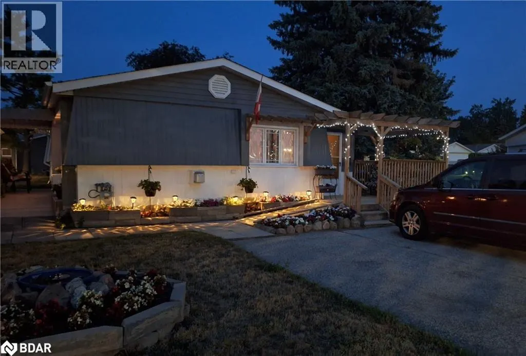 3 WEEPING WILLOW Drive