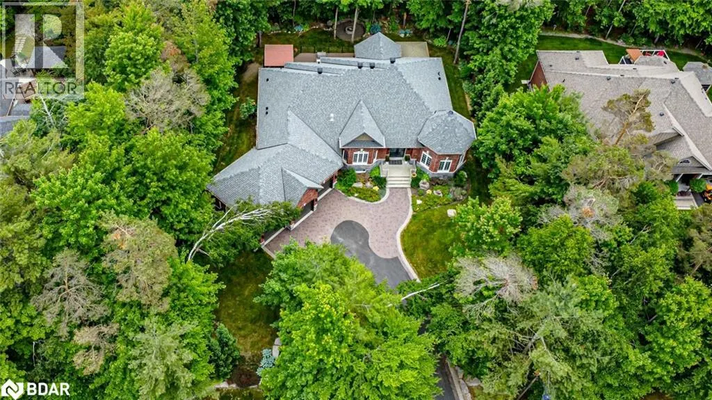 11 EMERALD TERRACE