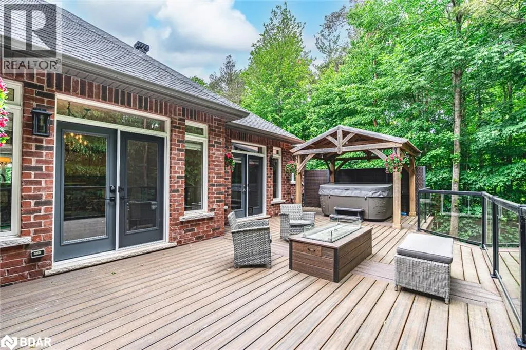 11 EMERALD TERRACE