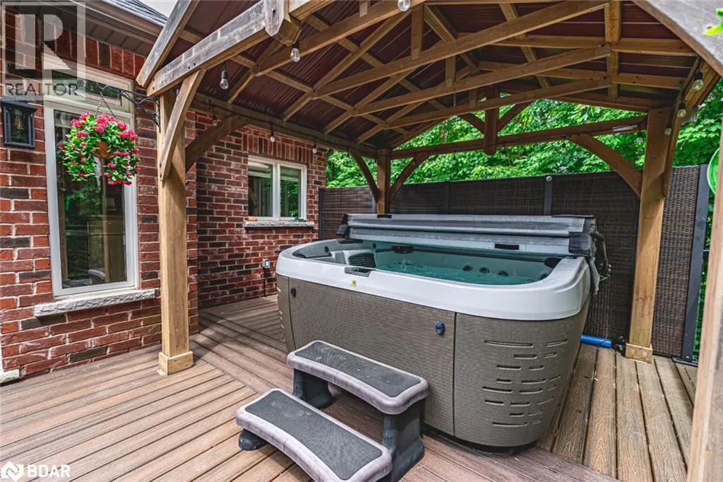 11 EMERALD TERRACE