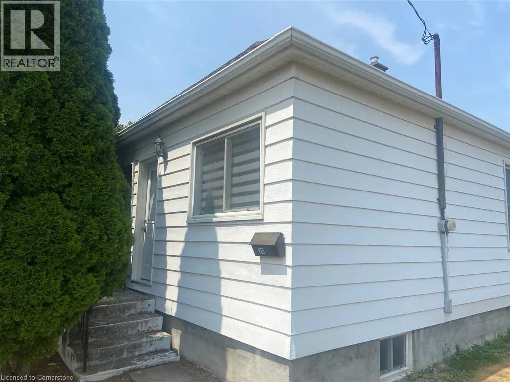 26 KENT Street