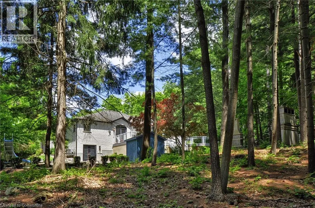 27 WOODMANS Court