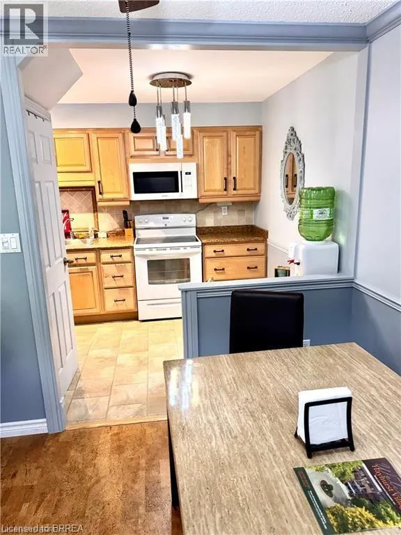 36 HAYHURST Road Unit# 160, #160