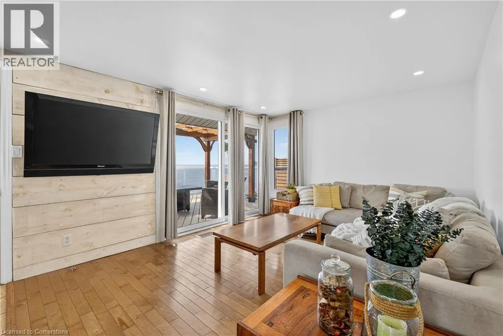1238 LAKESHORE Road