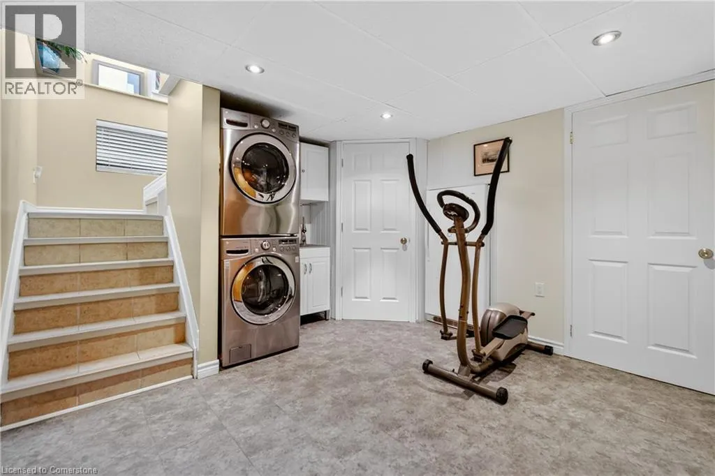 1238 LAKESHORE Road