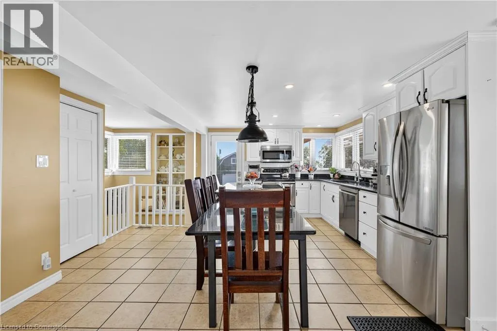 1238 LAKESHORE Road