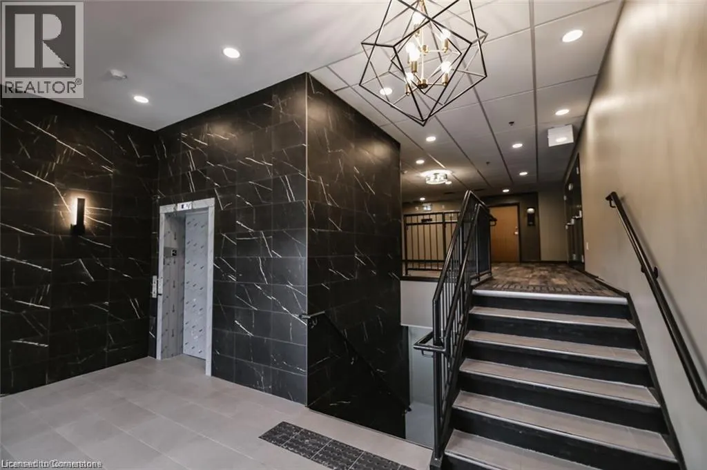 245 S GREY SILO Road Unit# 406, #406