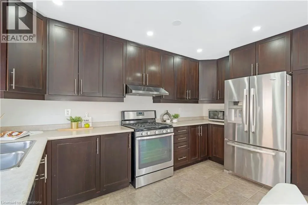 897 FARMSTEAD Drive