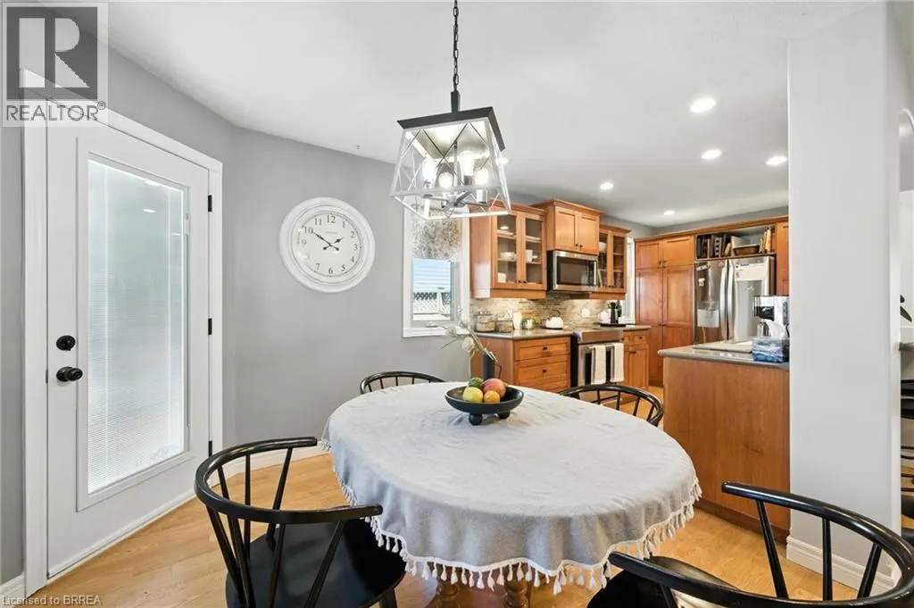 28 MACPHERSON Drive