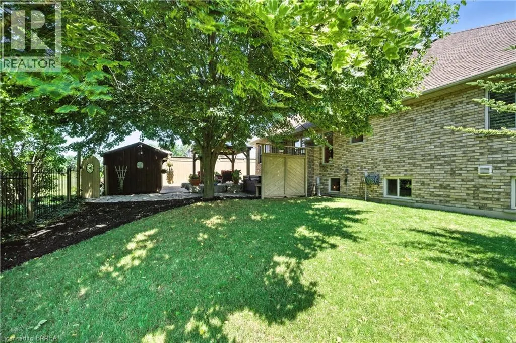 28 MACPHERSON Drive