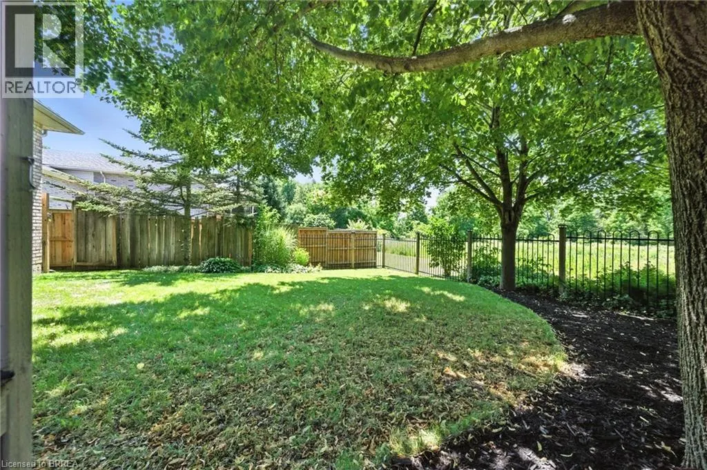 28 MACPHERSON Drive