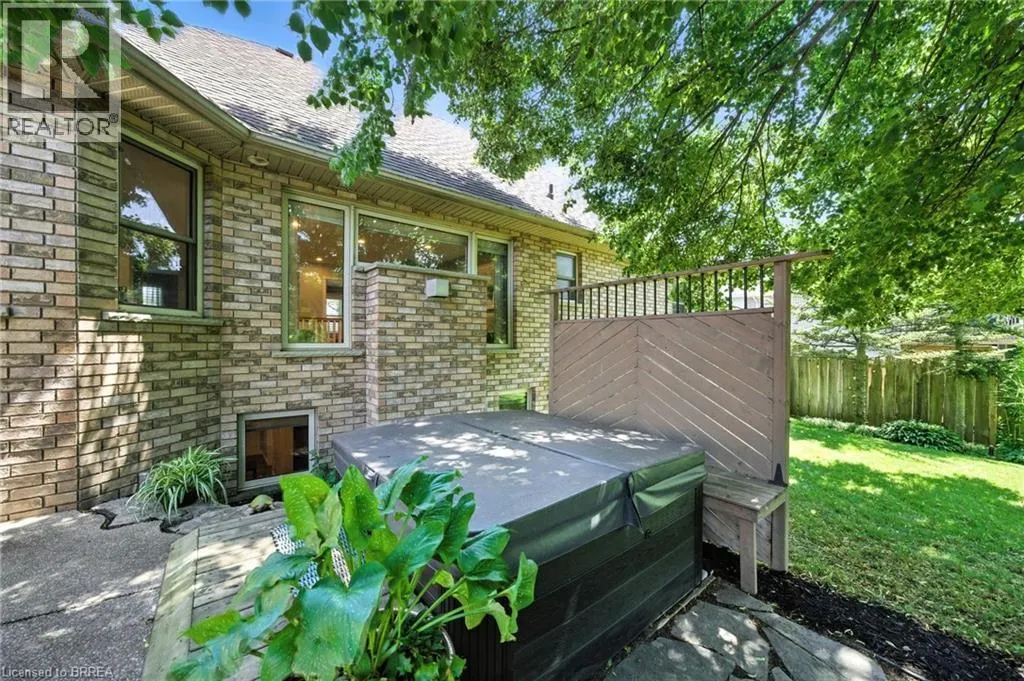 28 MACPHERSON Drive